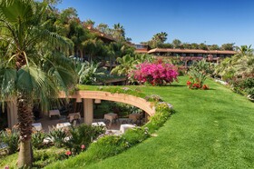 Acacia Resort
