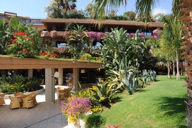 Acacia Resort