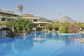 Fiesta Hotel Athènee Palace