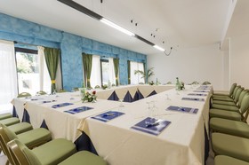 Fiesta Hotel Athènee Palace