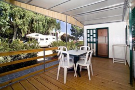 Camping Baia Unci