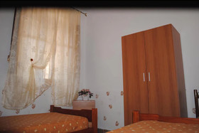 Doris Villa D'amare