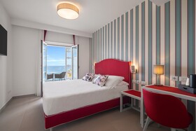 Seaside Beach Hotel