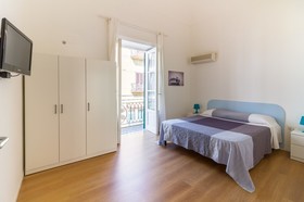 Tania Apartments