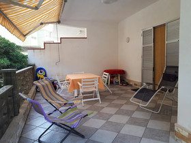 Tania Apartments