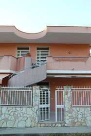 Tania Apartments