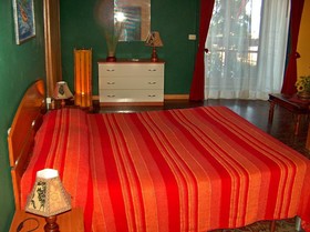 Holland International Rooms