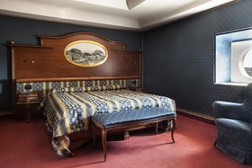 Royal Hotel