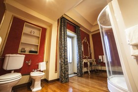 Royal Hotel