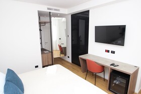 B&B Le Suites Di Costanza