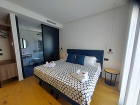 B&B Le Suites Di Costanza