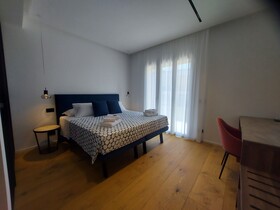 B&B Le Suites Di Costanza