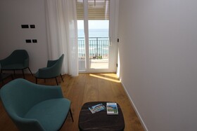 B&B Le Suites Di Costanza