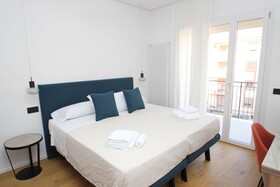 B&B Le Suites Di Costanza