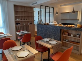 B&B Le Suites Di Costanza