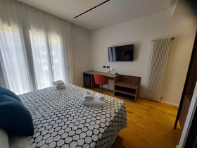 B&B Le Suites Di Costanza