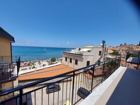 B&B Le Suites Di Costanza