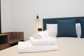 B&B Le Suites Di Costanza