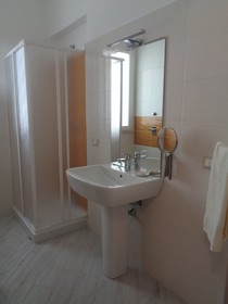 Eryx Apartments