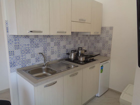 Eryx Apartments