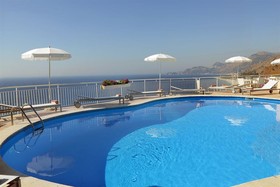 Crystal Sea Hotel