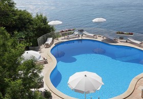Crystal Sea Hotel