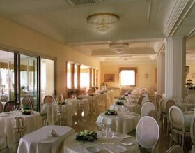 Hellenia Hotel