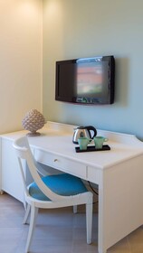 Hellenia Hotel
