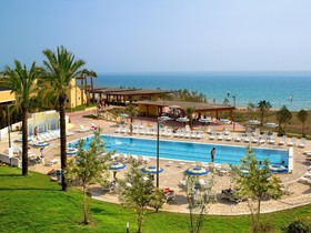 Serenusa Resort