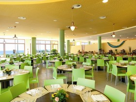 Serenusa Resort