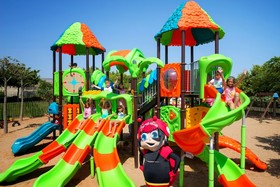 Serenusa Resort