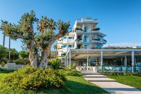 Acacia Palace