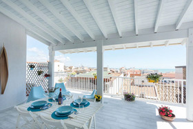 Acqua Azzurra Holiday Home