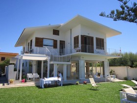 Suite Beach B&B and Club