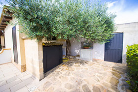 Villa Dahlia