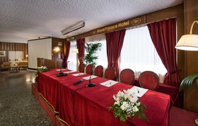 Royal Palace Hotel