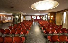 Royal Palace Hotel