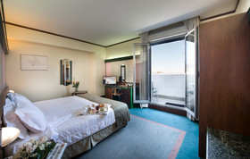 Royal Palace Hotel