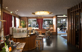 Royal Palace Hotel
