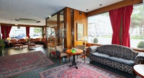 Royal Palace Hotel
