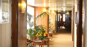 Royal Palace Hotel