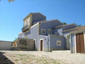 Casa Ciomod