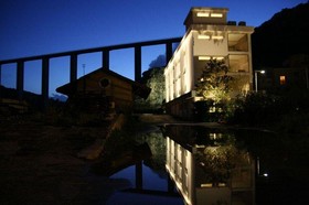 Ferro Hotel