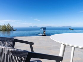 Maina Country Resort