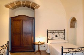 B&B Macrina