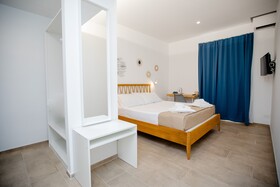 IzzHome Bella Vita Superior Room