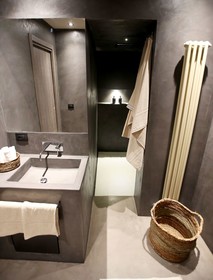 Casa Nostra Luxury Suites