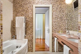 Eurostars Centrale Palace