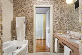 Eurostars Centrale Palace
