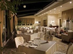 Hotel Federico II Central Palace